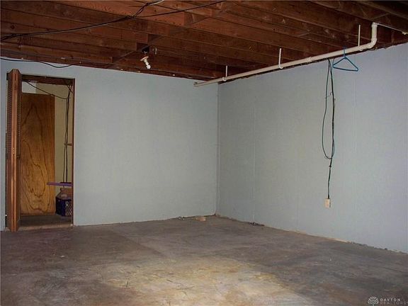 5th image of 851 Pool Ave