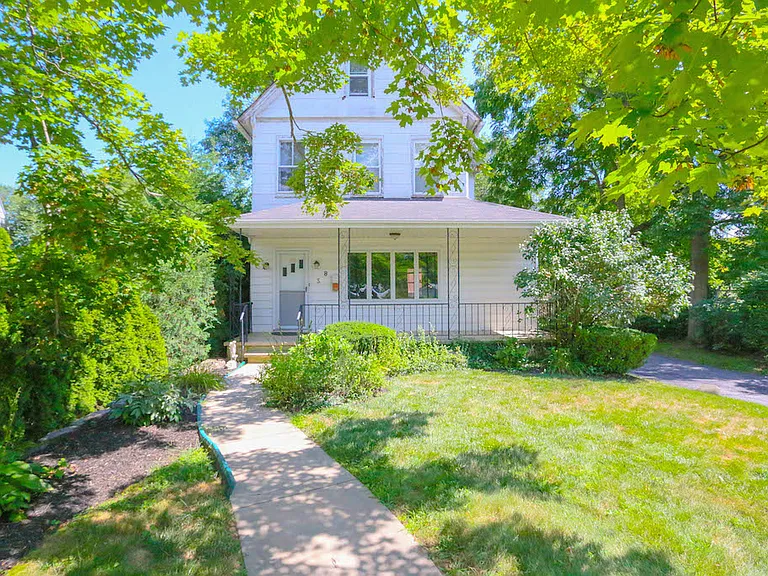 38 Stewart Pl — Photo 1