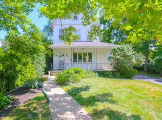 38 Stewart Pl, Eastchester, NY 10709