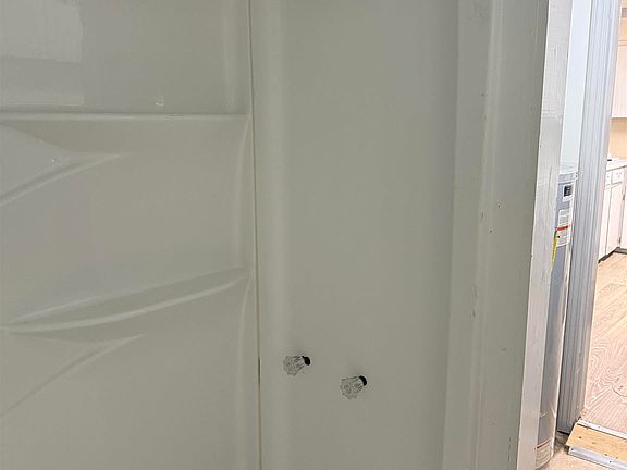 3rd image of 701 W 6th St
