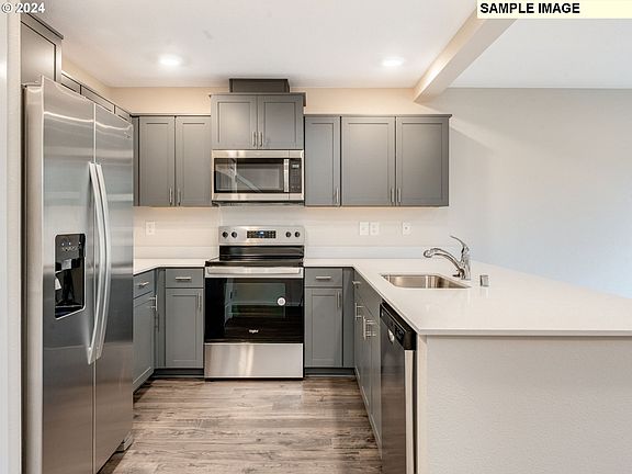 2nd image of 4502 NE 104th Pl