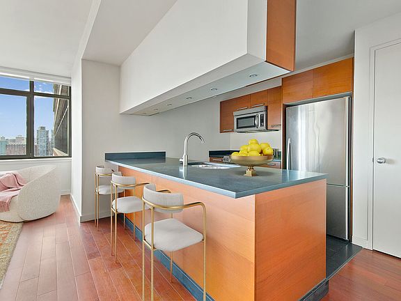 3rd image of 1485 5th Ave APT 16D