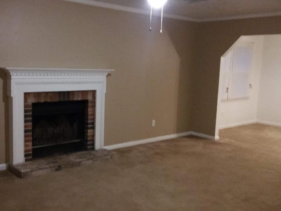 2nd image of 38 Dawn Ln