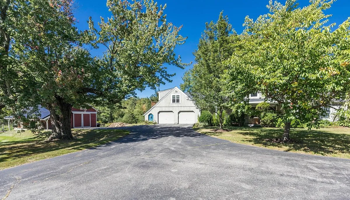 1 bed, 1.0 bath, 700 sqft, $2,350 — Photo 1