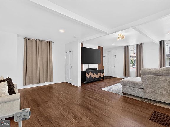 2nd image of 360 N 5th St