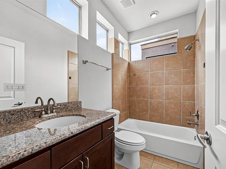 2352 Sperber Ln — Photo 26