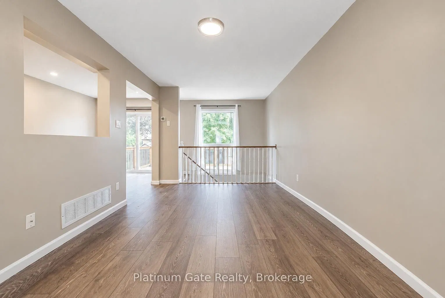 4 bed, $2,950 — Photo 2