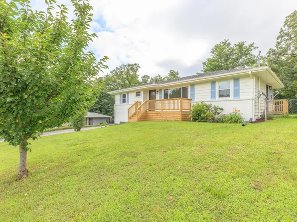 1012 W Lewis St, Rossville, GA 30741