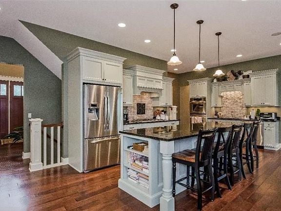 2nd image of 2040 Pine Nook Ct SE