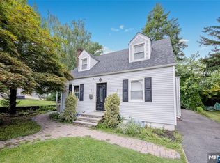 1 Garden Ct N, Garfield, NJ 07026