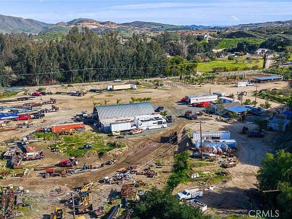 3rd image of 26741 Hostettler Rd