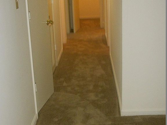 3rd image of 326 Park Terrace Dr