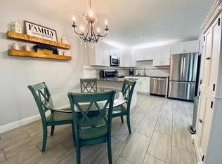 217 2nd Ln, Palm Beach Gardens, FL 33418