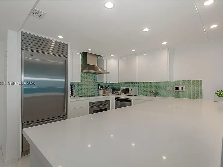 2301 Collins Ave #1538 — Photo 14