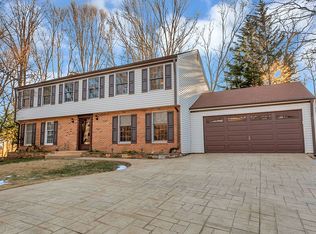 16013 Fairway Dr, Dumfries, VA 22025