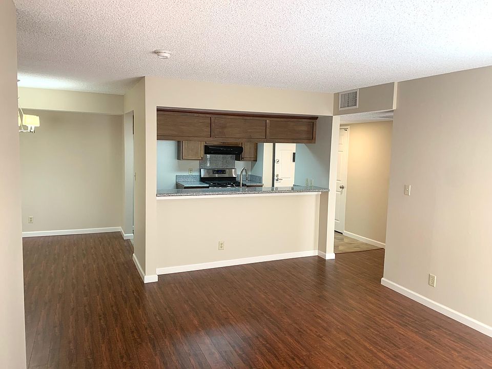 1st image of 730 S Oxford Ave APT 304