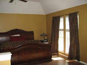 5th image of 8904 Everglade Dr
