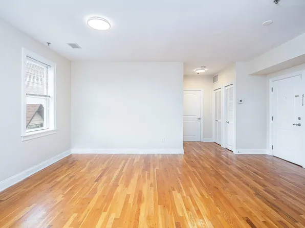 528 47th Street image 3 of 20