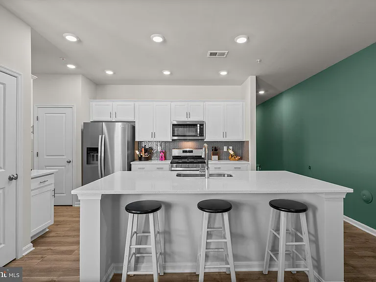 1801 Rankokus Dr — Photo 11