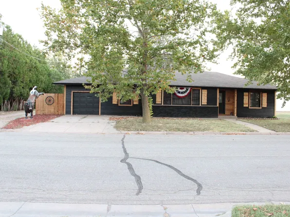 109 E 5th Ave, Cheney, KS 67025