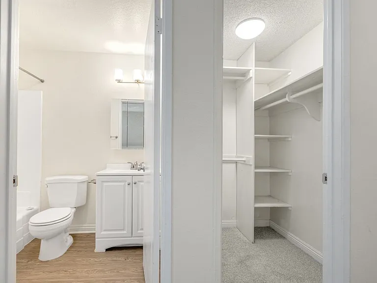 Park Place Apartments — Photo 43