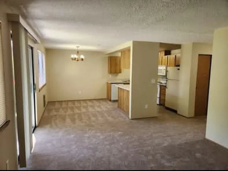 PARKHURST APARTMENTS — Photo 5