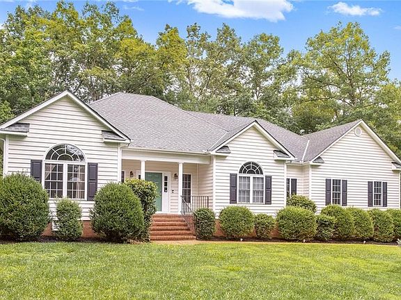3rd image of 12437 Trumpington Ct