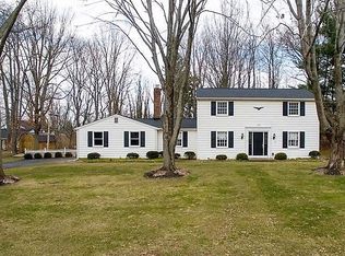 1020 Chelmsford St NW, North Canton, OH 44720