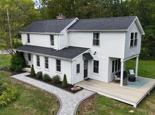 758 Swaggertown Rd, Schenectady, NY 12302