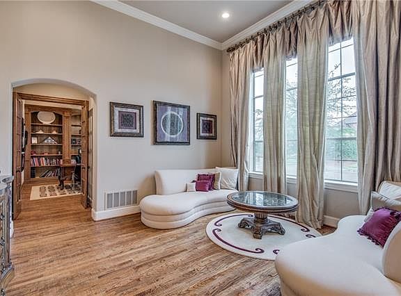 4th image of 11555 Capitan Ln