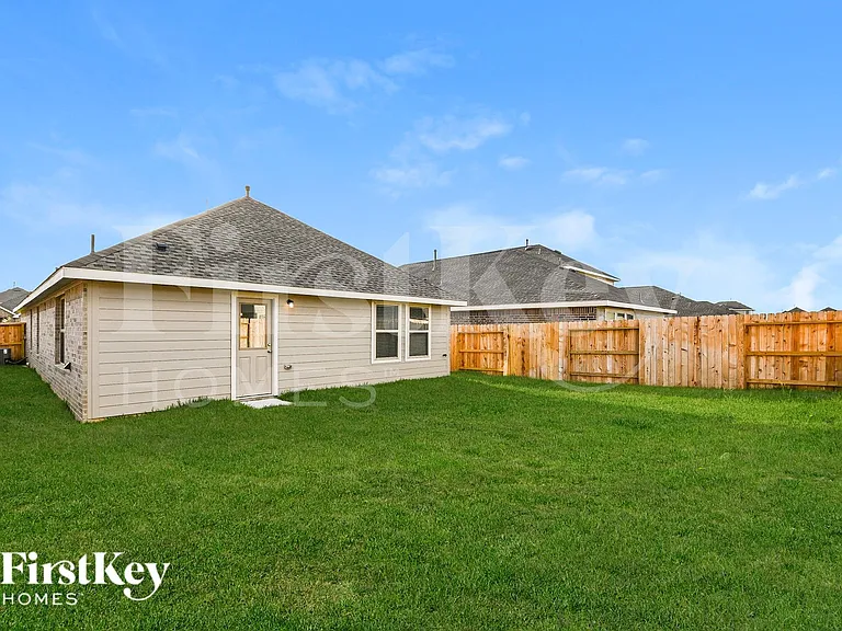 18446 Summit Ranch Dr — Photo 15
