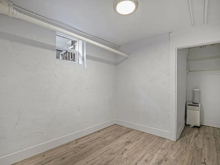1159 N Corona St — Photo 9
