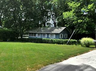 39 Breezy Lake Dr, Coventry, RI 02816