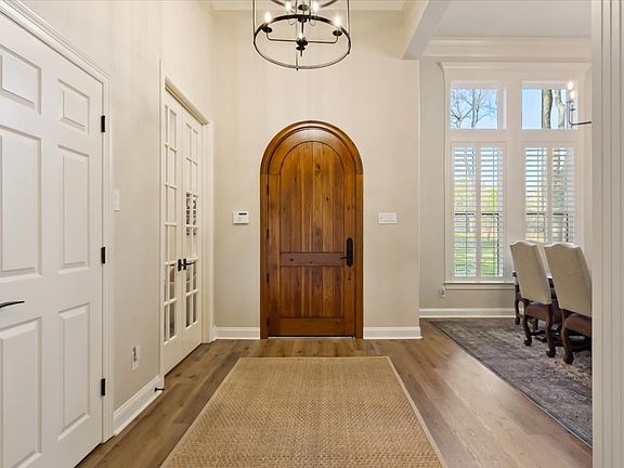 3rd image of 2021 Rockbridge Rd