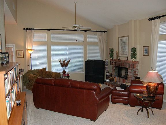 5th image of 103 Pembury Way