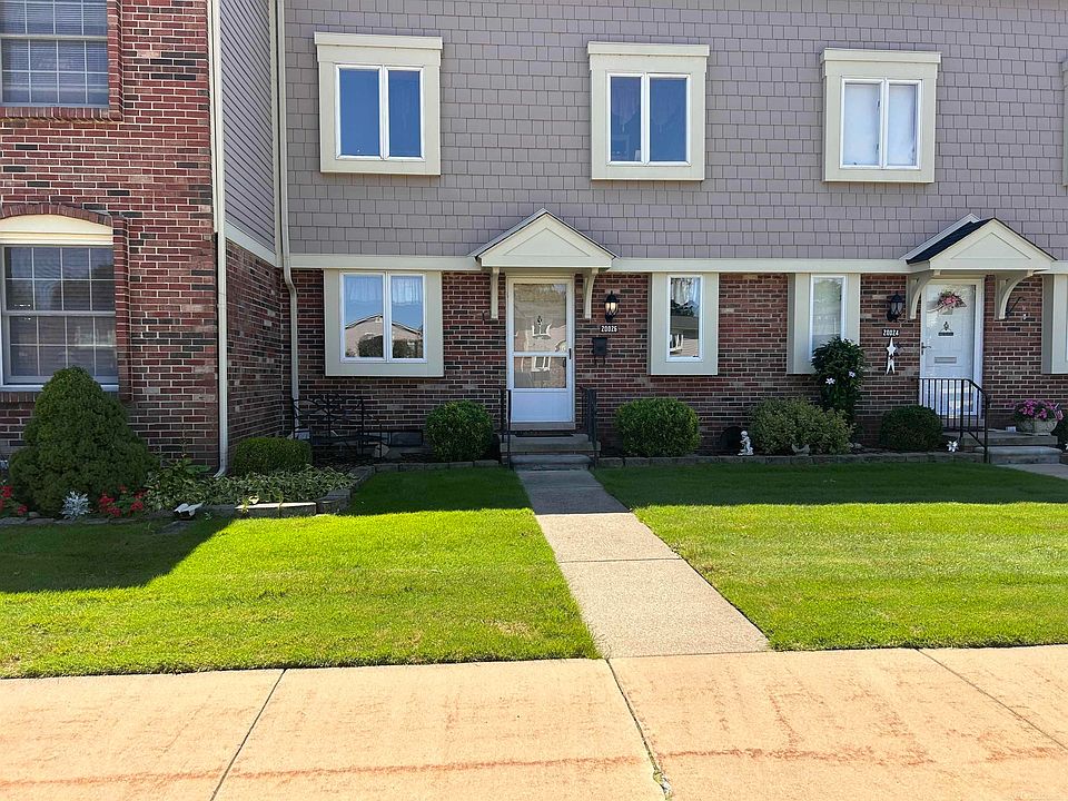 1st image of 20026 N Great Oaks Cir