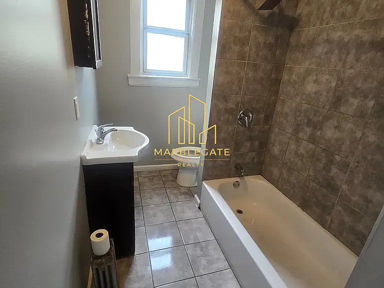 49 Fabyan Pl #11L — Photo 10