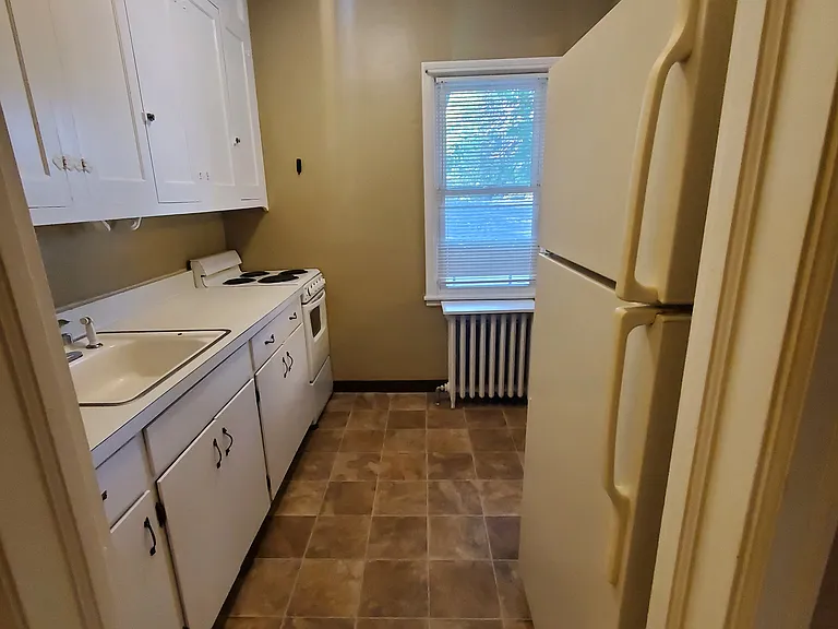 1759 Pleasant St #2 — Photo 4