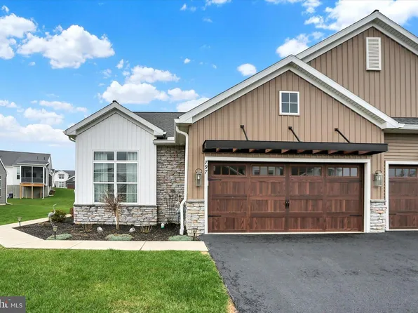 797 Aurora Dr, Mechanicsburg, PA 17055