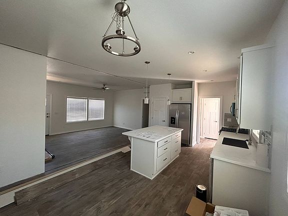 4th image of 3444 W Center St #4