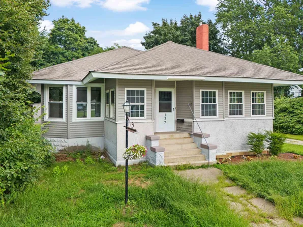 127 Wakefield Street, Rochester, NH 03867