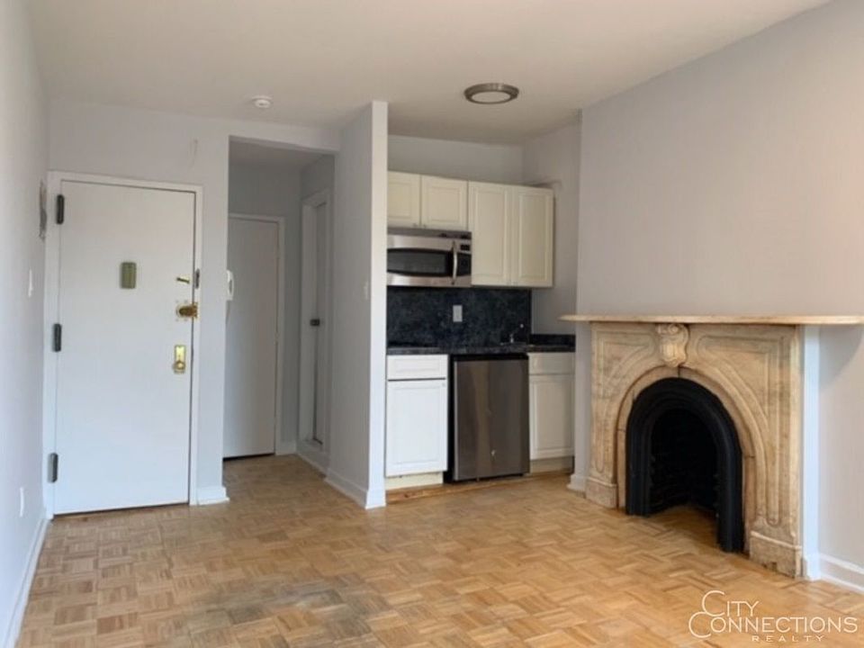 2nd image of 74 Charles St APT 4C