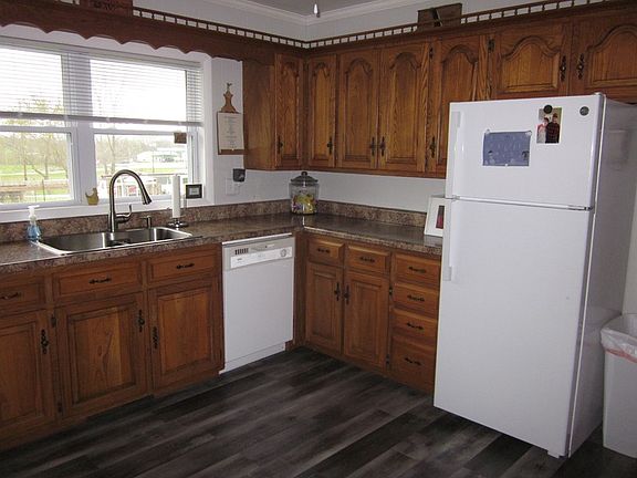 4th image of 405 E Adair St