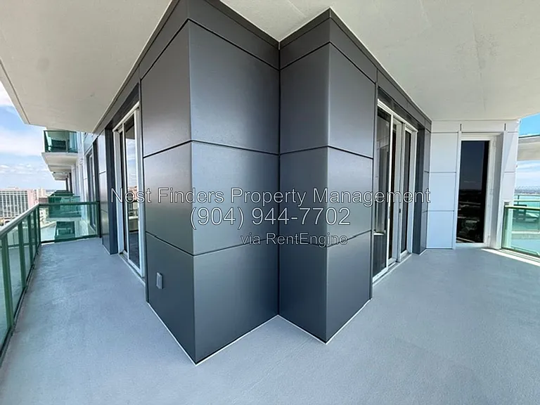 1431 Riverplace Blvd #2001 — Photo 25
