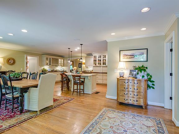 3rd image of 6432 Currywood Dr