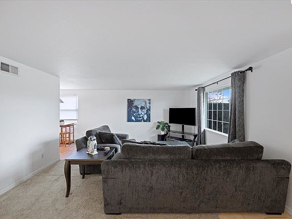 4th image of 2407 Swift Blvd