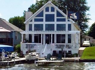 2526 Wolfs Point Dr, Rochester, IN 46975