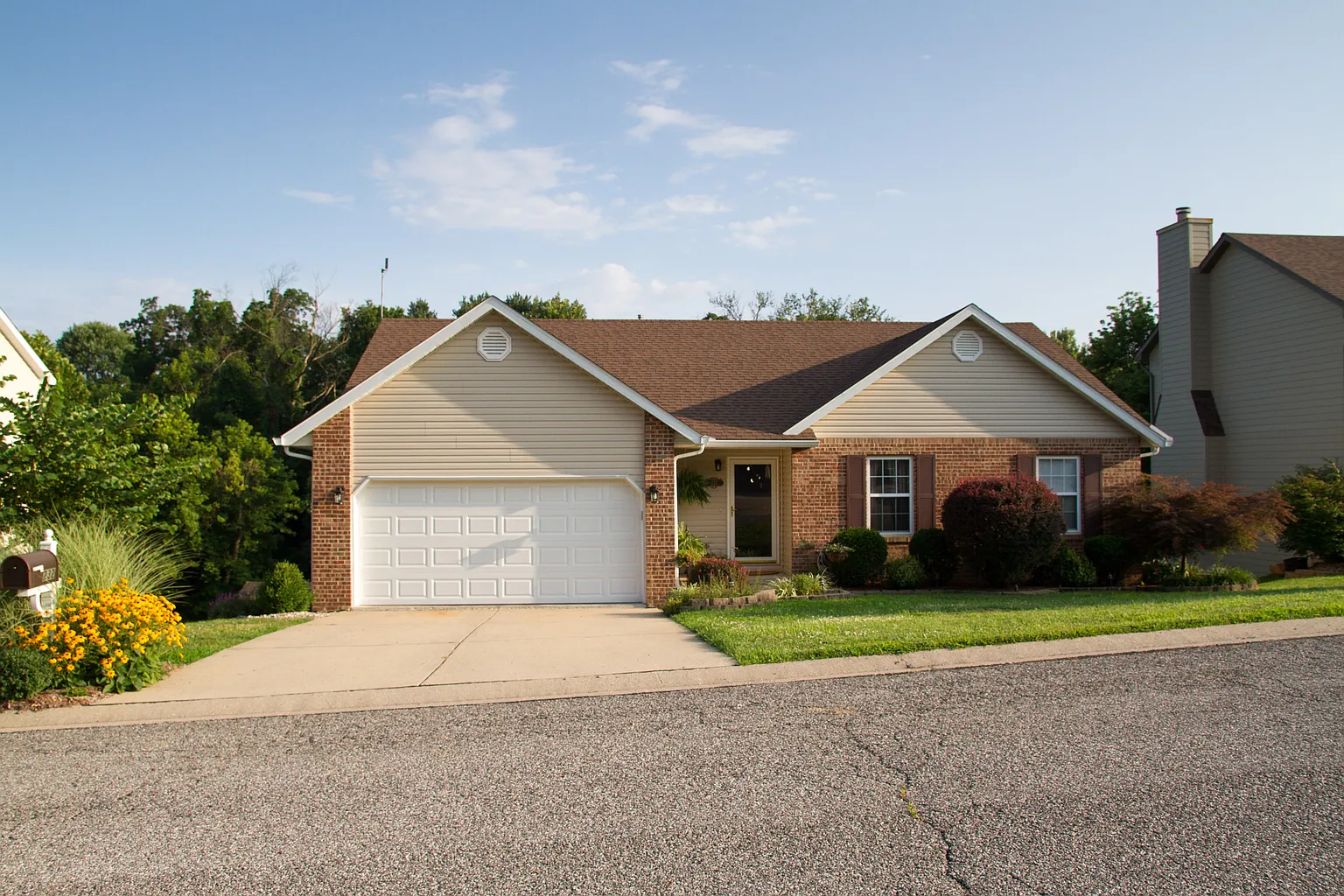 232 Keeneland Ct photo 1