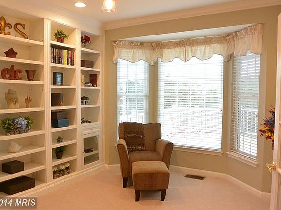 5th image of 9030 Merlot Ct