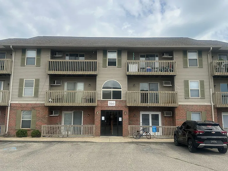 Rising Sun Apartments — Photo 7